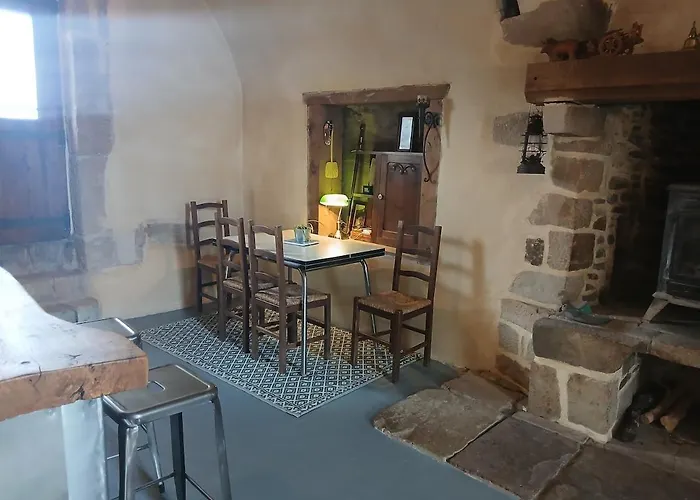 Le Clou De Malte 펜션 Vezins-de-Levezou